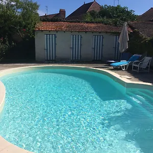 D'hotes Et Roulotte Au Bonheur Du Parc Bed & Breakfast Le Breuil (Allier)